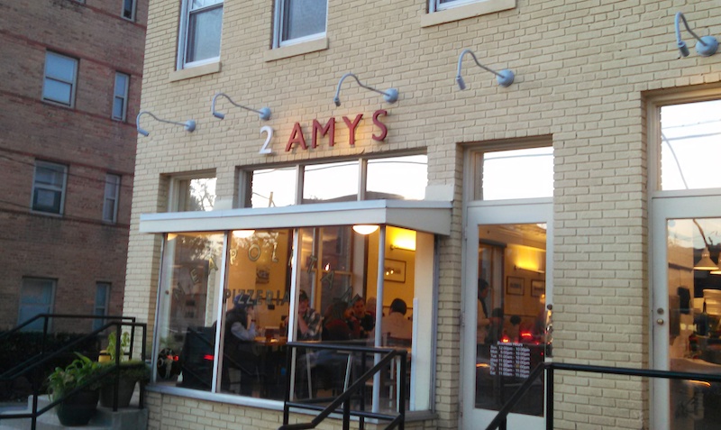 2Amys exterior