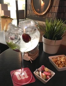 Gin tonic Down Monkey Business Valencia