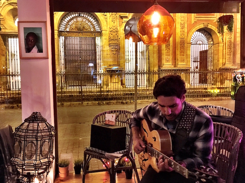 contenedor-guitarist