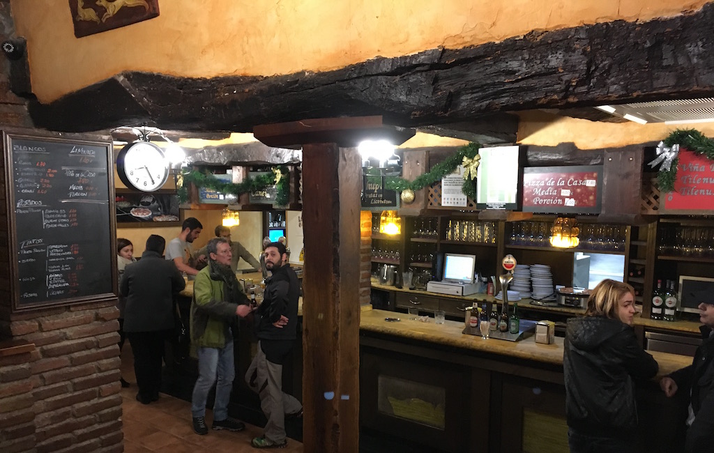 Pizzeria-La-Competencia-Bar