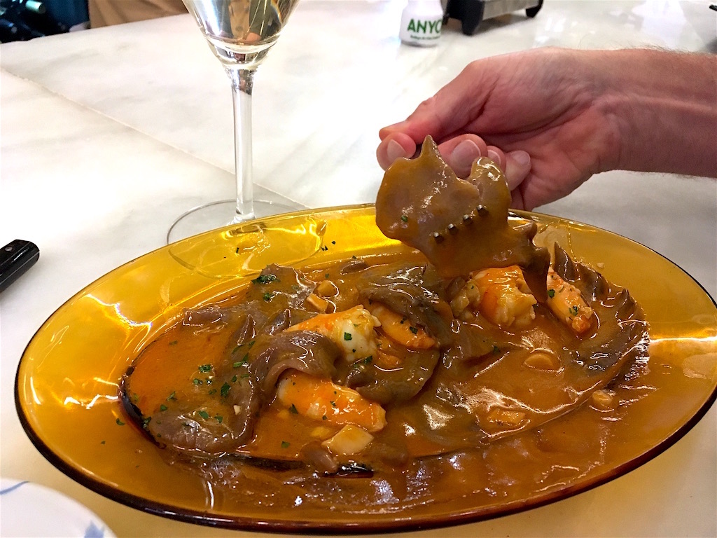 Anyora Bodega Rooster Crest