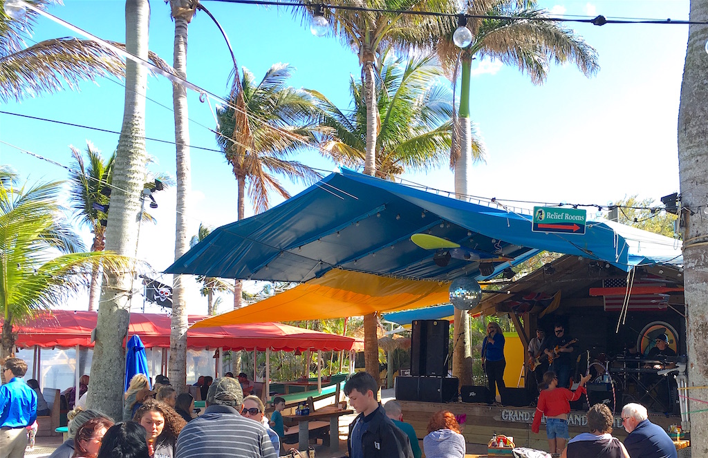 Capt Hirams Main Stage Sebastian