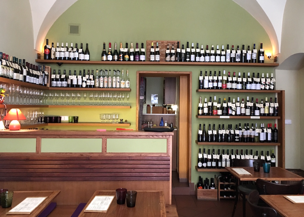 Vinograf-Misenska-wine-bar