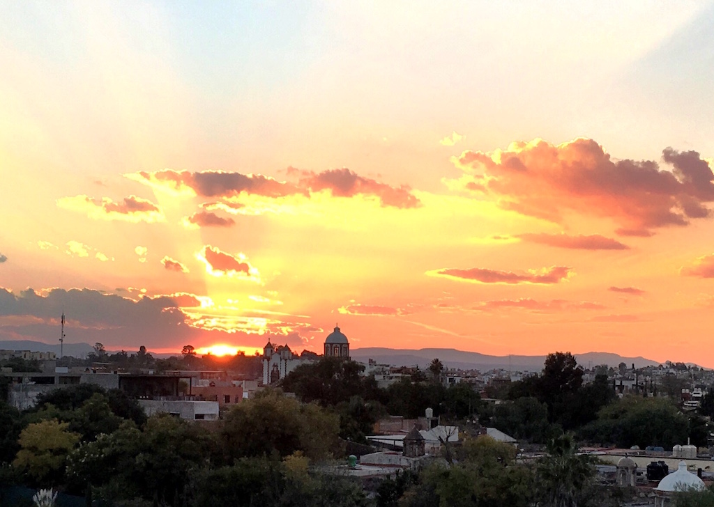 sunset over san miguel de allende Luna Bar
