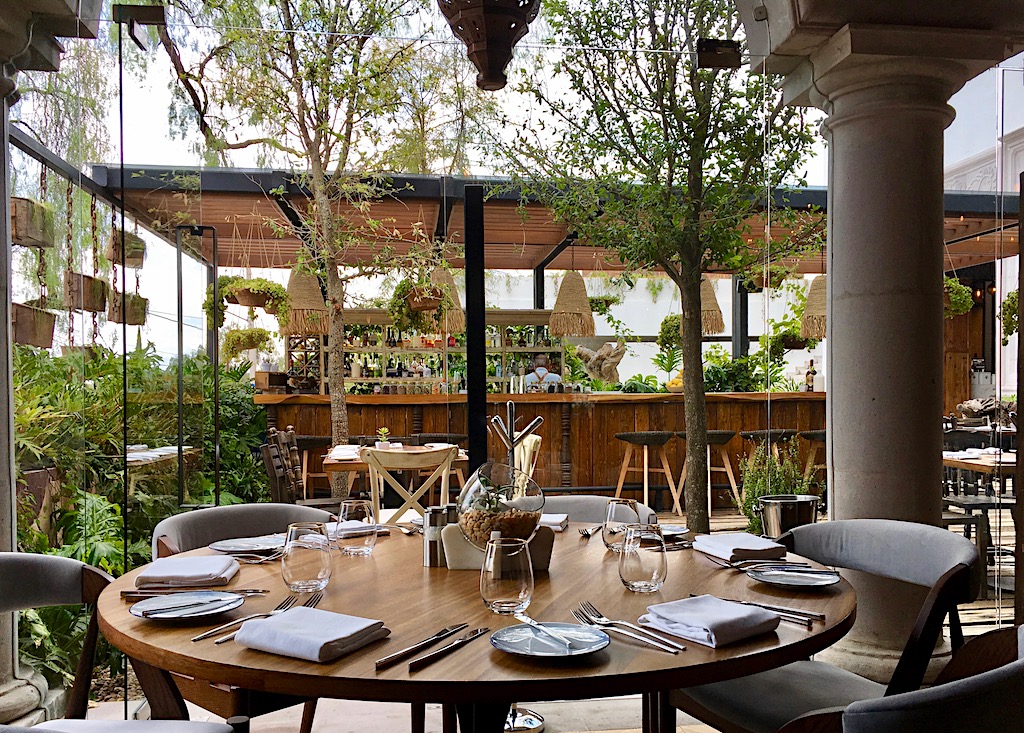 A Food Crawl through Live Aqua Urban Resort&nbsp;SMA